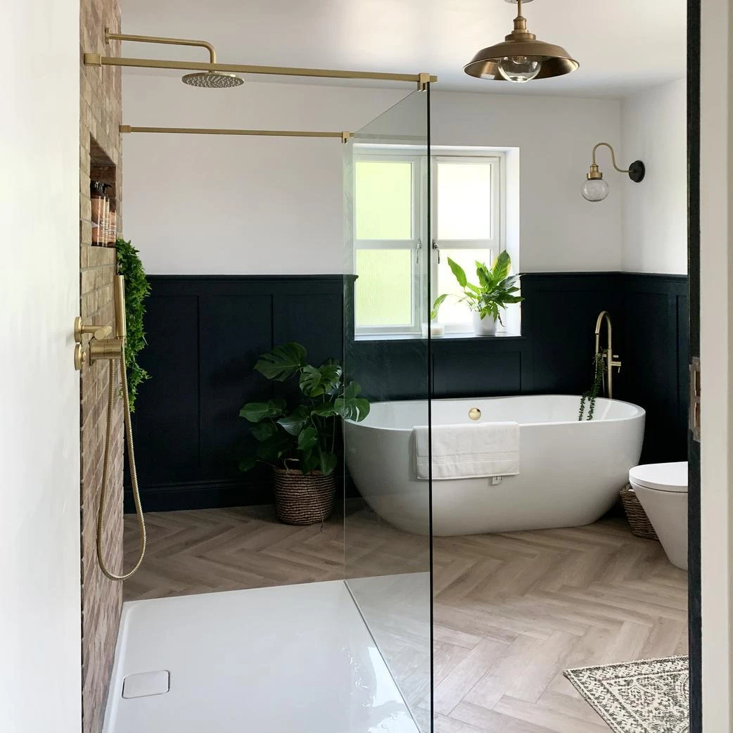 Brooklyn Outdoor & Bathroom Step Flush Mount - 16 Inch - Brass 9 Brooklyn Outdoor & Bathroom Step Flush Mount - 16 Inch - Brass - Image 7