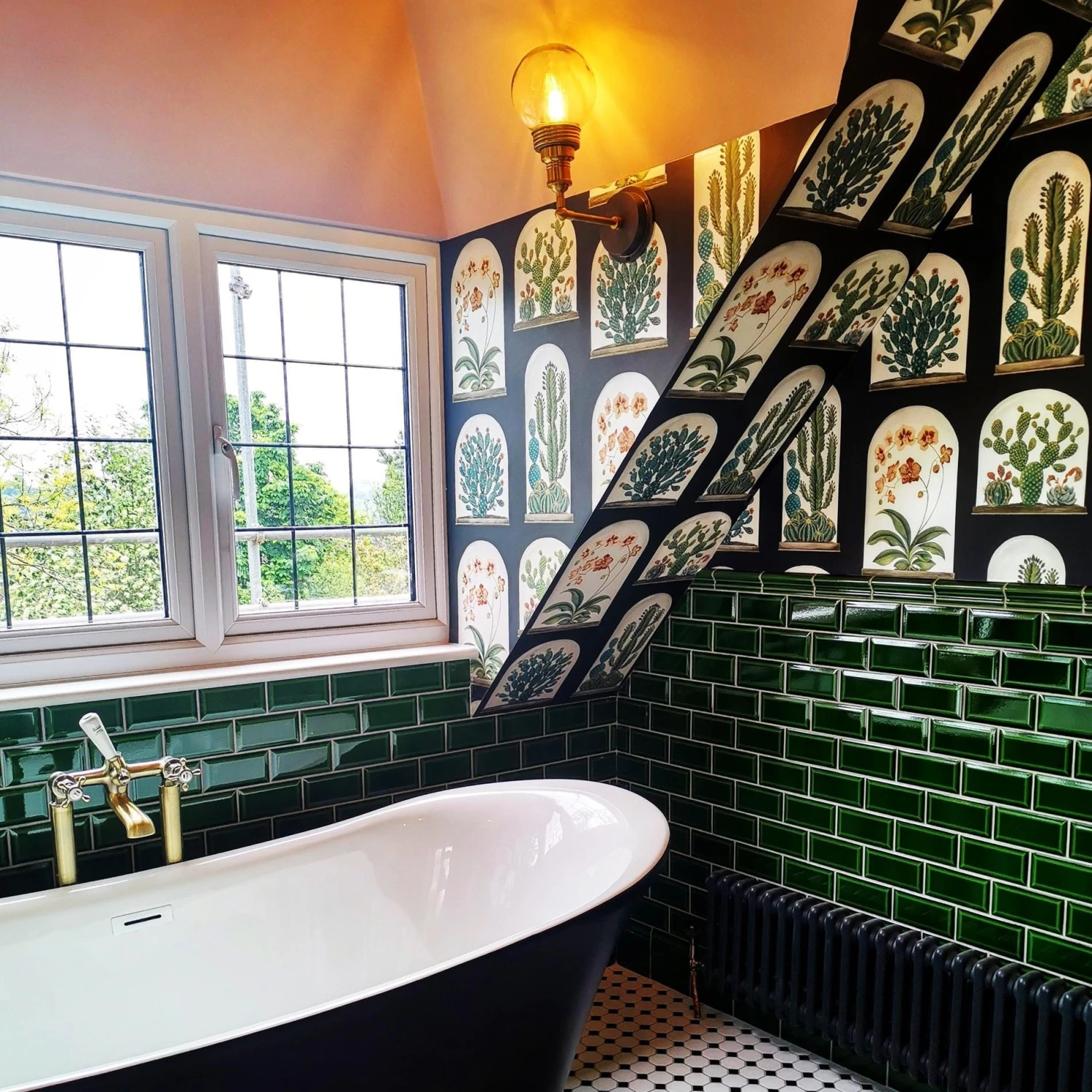 Brooklyn Outdoor & Bathroom Globe Wall Light - Brass 10 Brooklyn Outdoor & Bathroom Globe Wall Light - Brass - Image 8