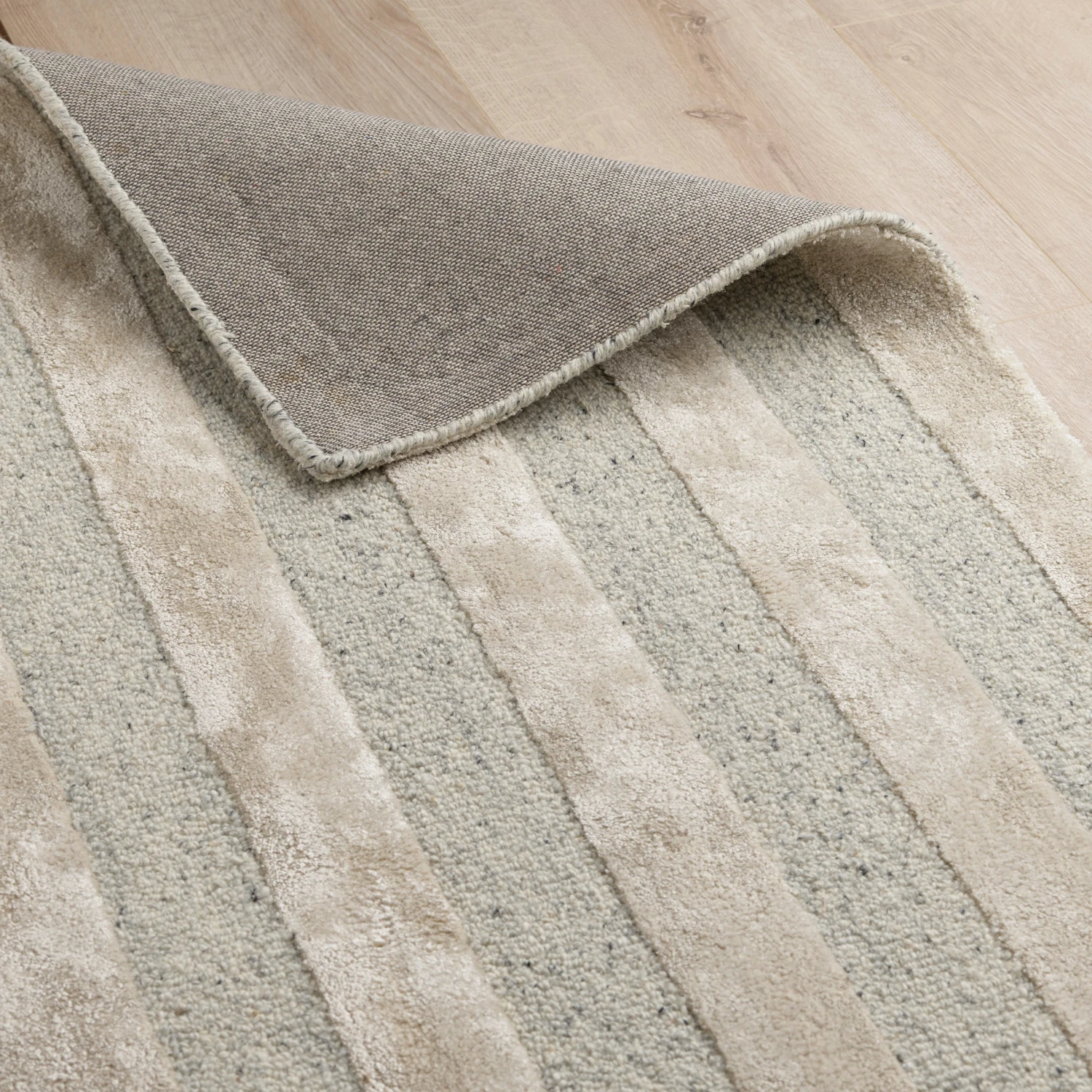 Braco Hand Tufted Wool Rug - Cream & Grey 3 Braco Hand Tufted Wool Rug - Cream & Grey