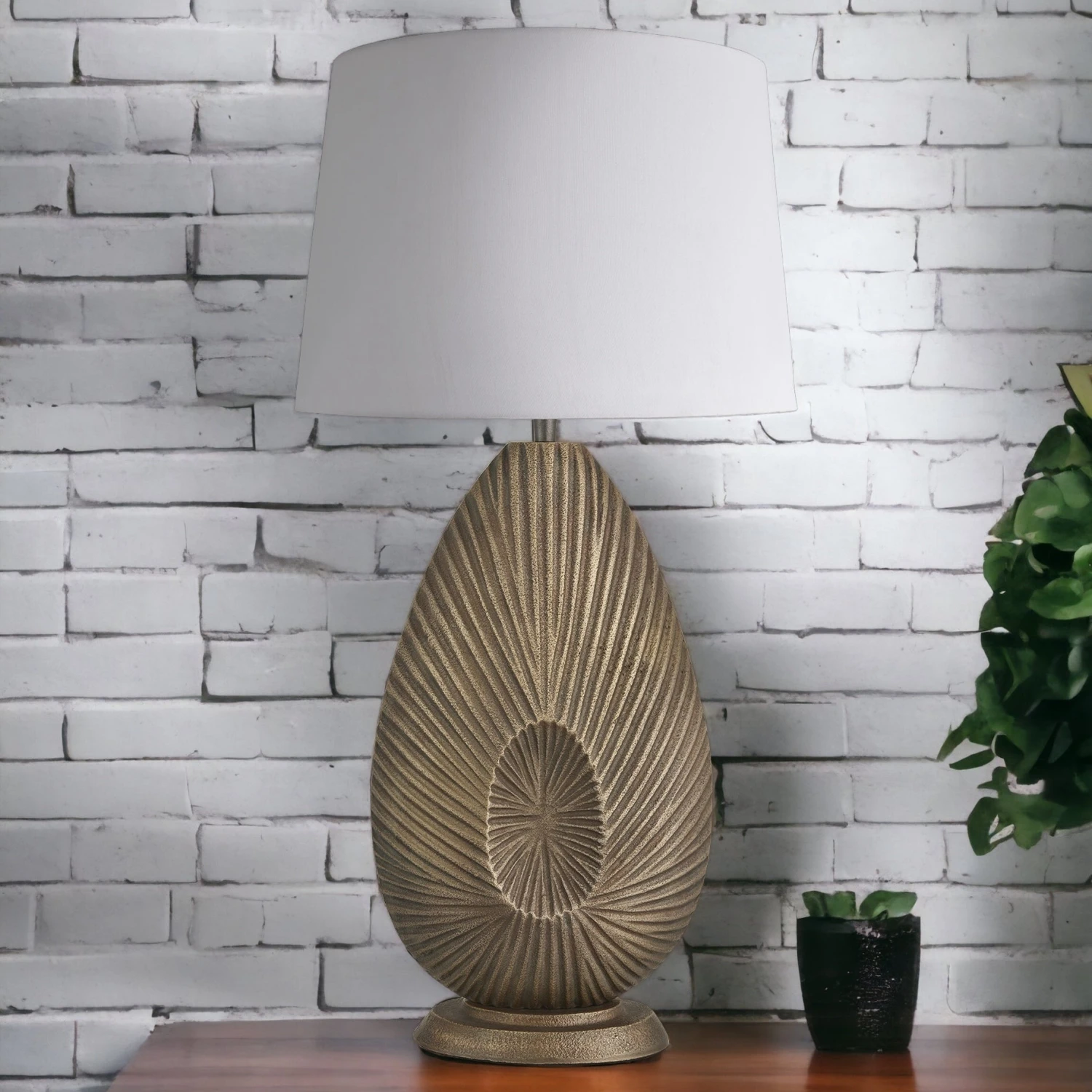 Ornate Tulip Table Lamp - Brass 4 Ornate Tulip Table Lamp - Brass - Image 2